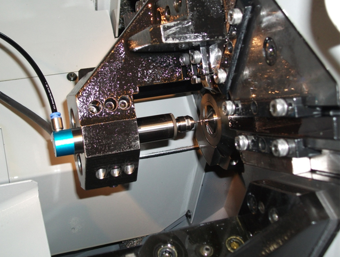 高精密主軸BM-319在西鐵城走心機(jī)上的應(yīng)用.jpg 高精密主軸BM-319在西鐵城走心機(jī)上的應(yīng)用.jpg